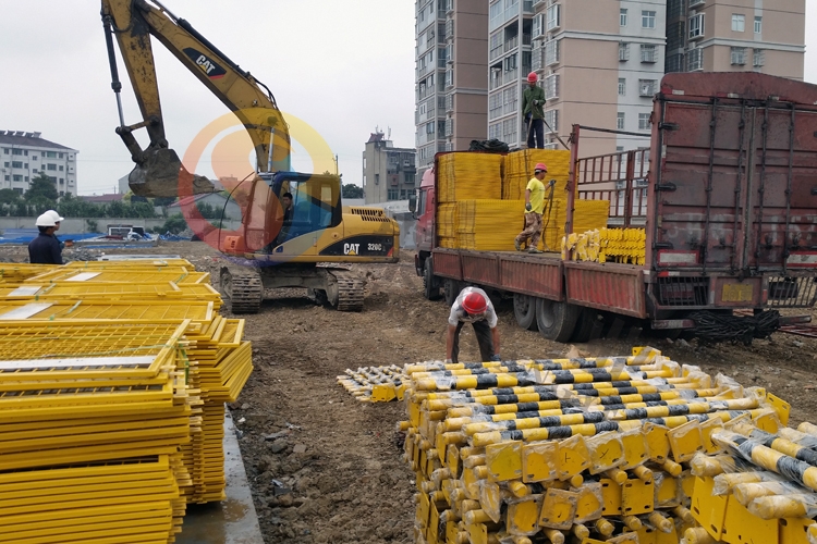 湖北建工集团工地基坑护栏